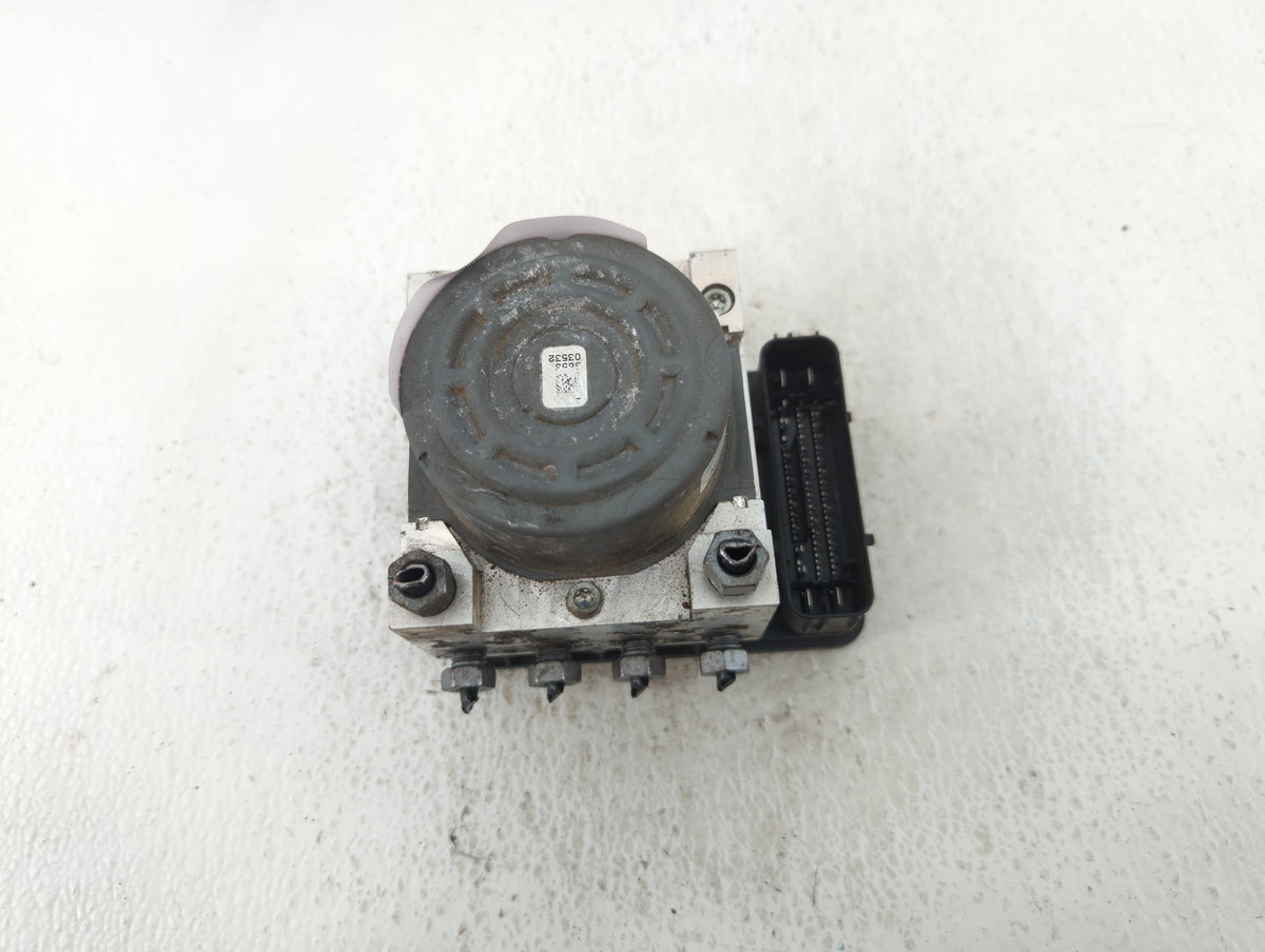 2013 Lincoln Mkz Anti-Lock Brake ABS Pump Module Actuator OEM P/N:DG9C-2C405-FB Fits OEM Used Auto Parts - Oemusedautoparts1