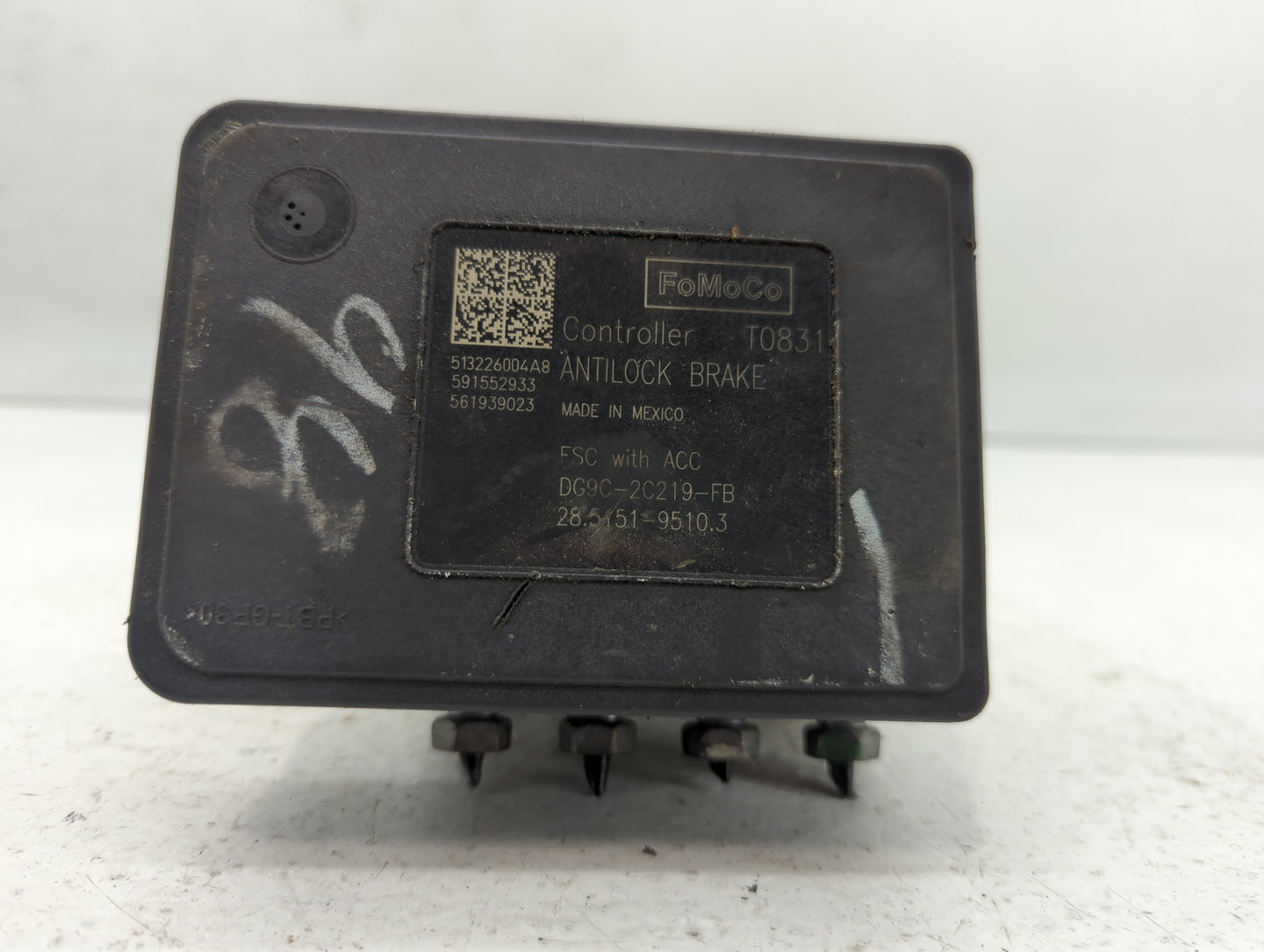 2013 Lincoln Mkz ABS Pump Control Module Replacement P/N:DG9C-2C405-FB Fits OEM Used Auto Parts - Oemusedautoparts1.com