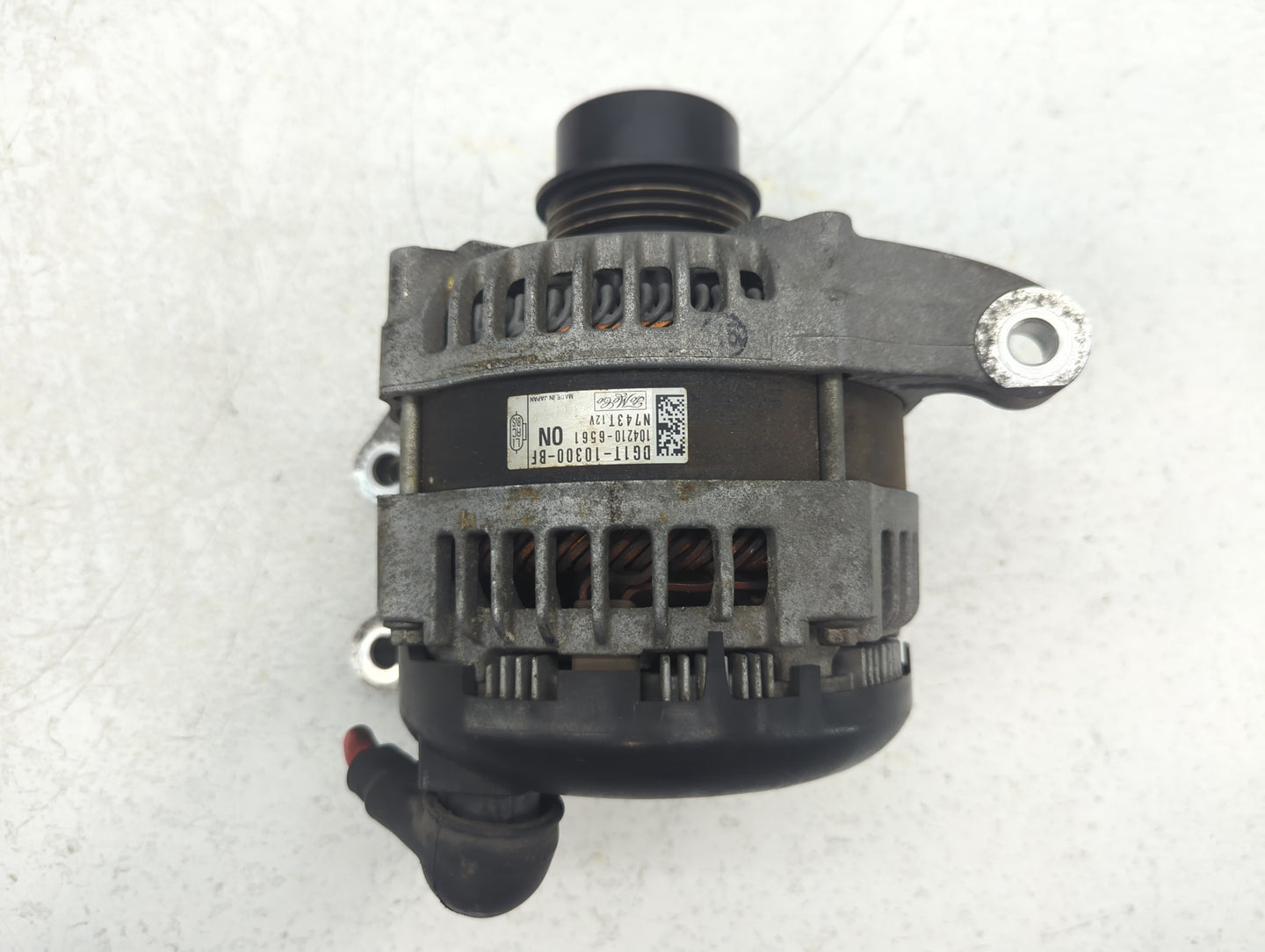 2013-2020 Lincoln Mkz Alternator Replacement Generator Charging Assembly Engine OEM P/N:DG1T-10300-BF Fits OEM Used Auto Par