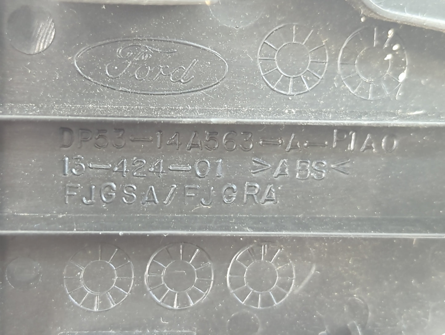 2006 Ford Fusion Front Right Passenger Interior Door Panel Trim - Oemusedautoparts1.com