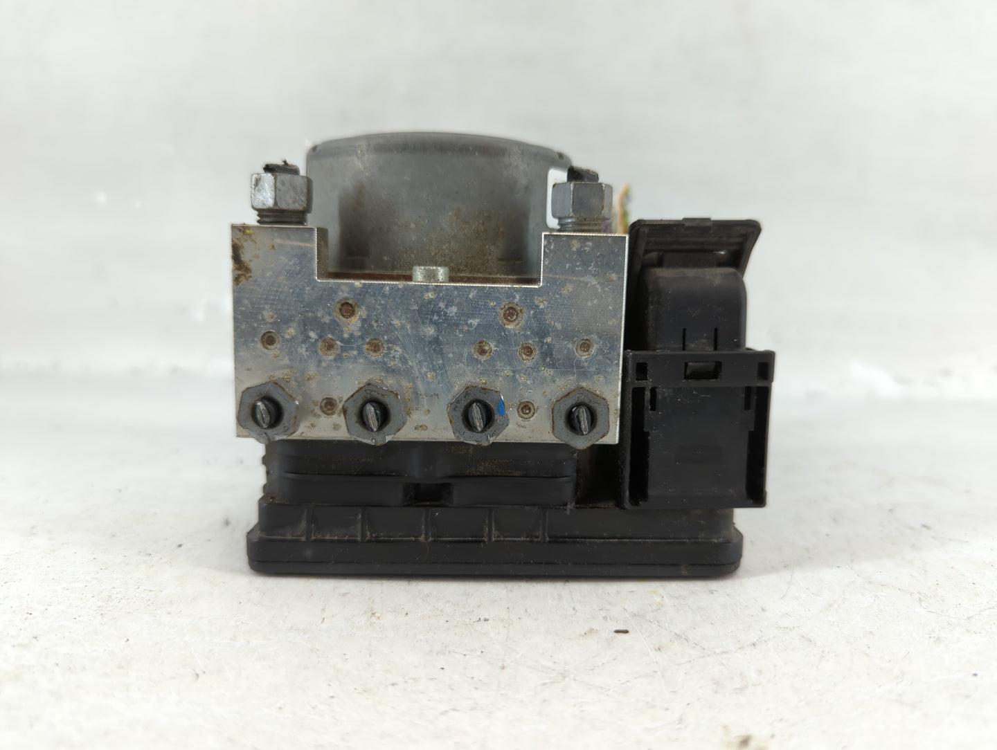 2013 Lincoln Mkz ABS Pump Control Module Replacement P/N:DG9C-2C405-FB Fits OEM Used Auto Parts - Oemusedautoparts1.com
