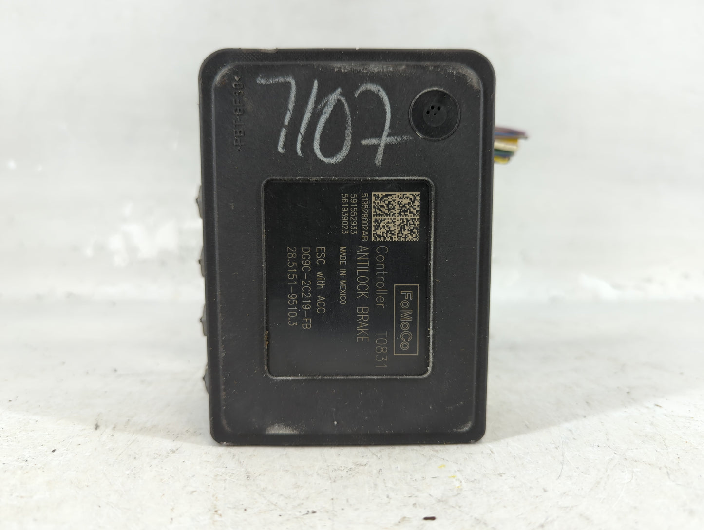 2013 Lincoln Mkz ABS Pump Control Module Replacement P/N:DG9C-2C405-FB Fits OEM Used Auto Parts - Oemusedautoparts1.com
