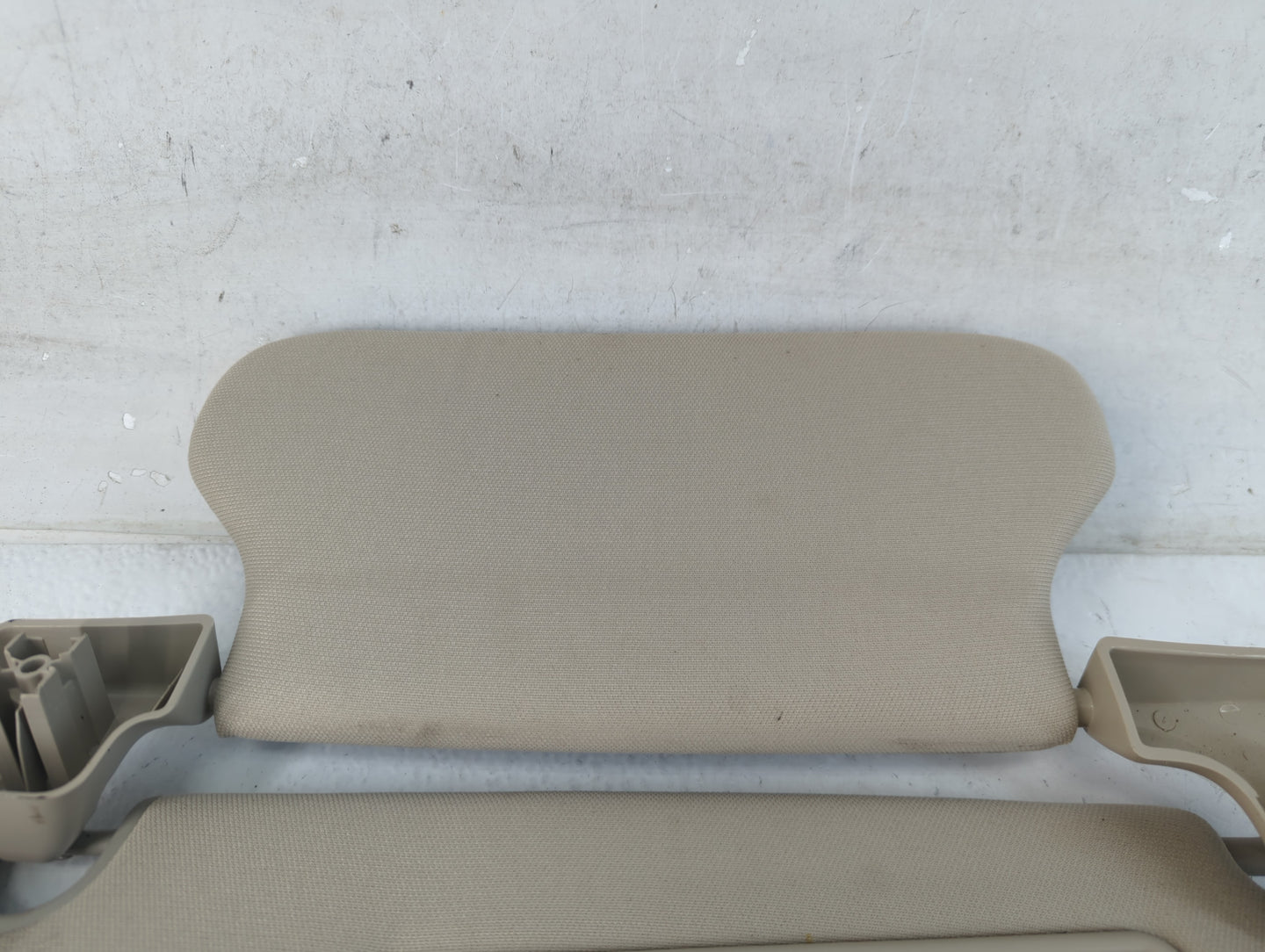 2013 Lincoln Navigator Sun Visor Shade Replacement Passenger Right Mirror Fits OEM Used Auto Parts - Oemusedautoparts1.com