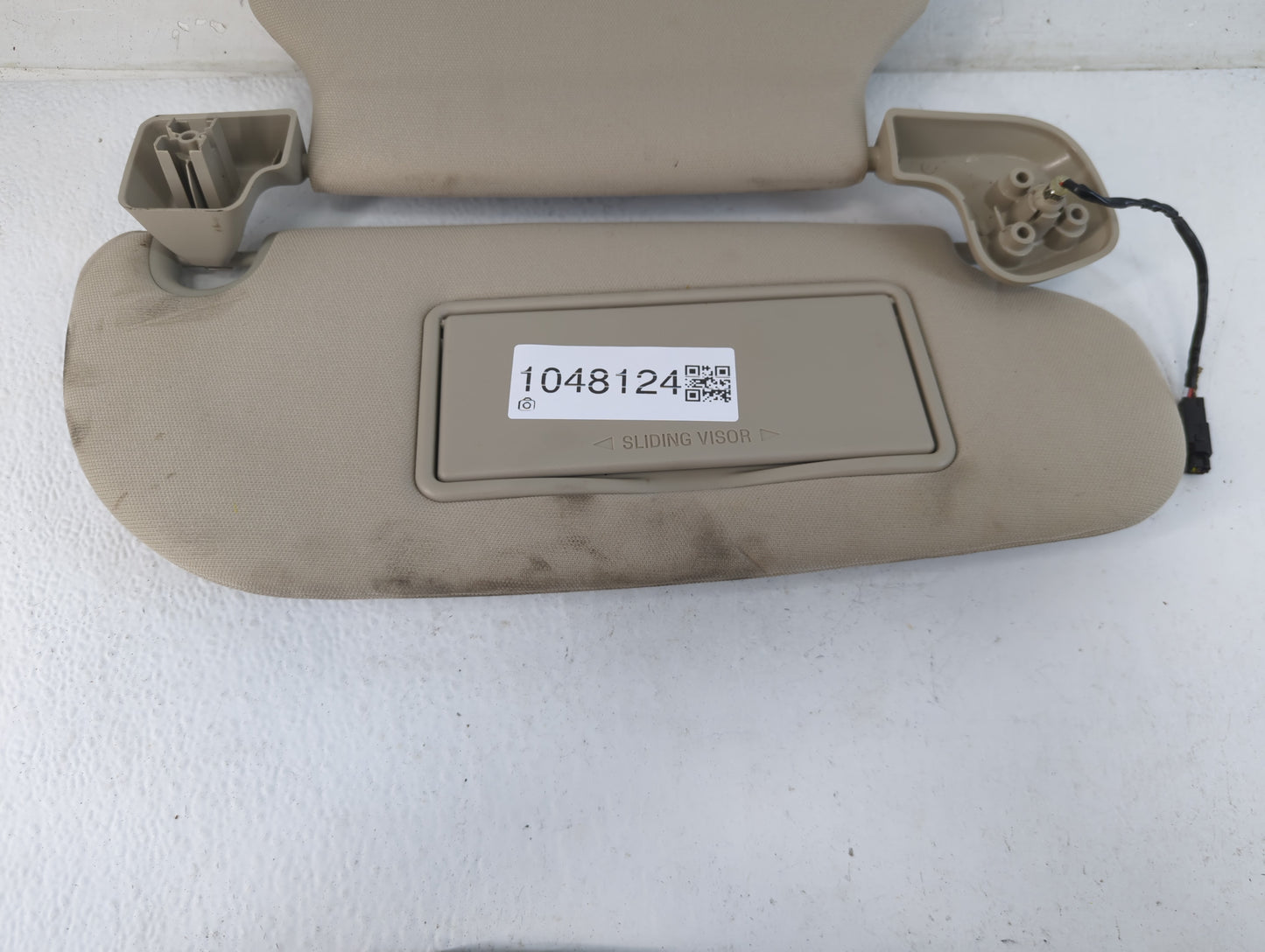 2013 Lincoln Navigator Sun Visor Shade Replacement Passenger Right Mirror Fits OEM Used Auto Parts - Oemusedautoparts1.com