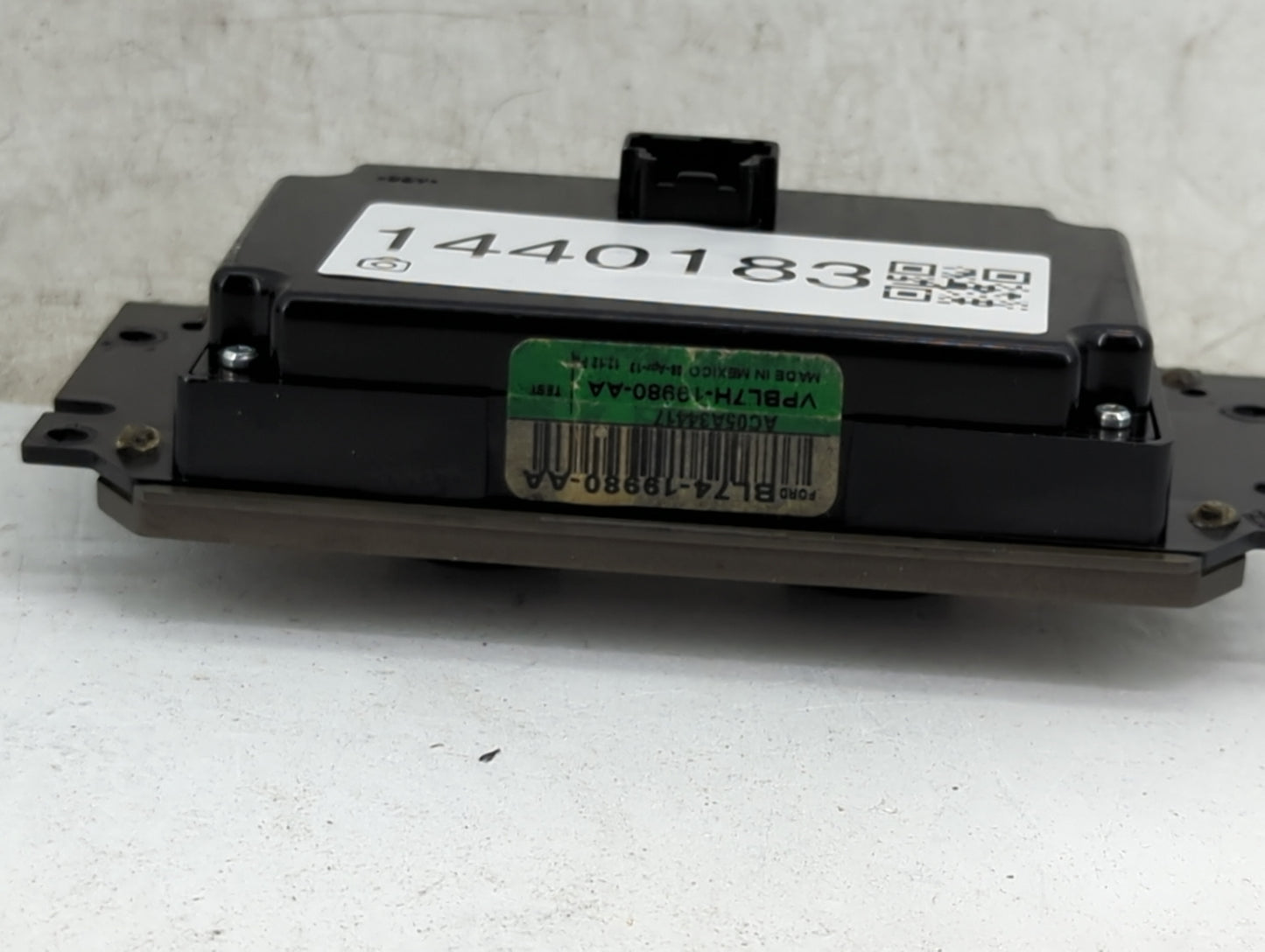 2011-2014 Lincoln Navigator Climate Control Module Temperature AC/Heater Replacement P/N:BL74-19980-AA BL7H-19980-AA Fits OE