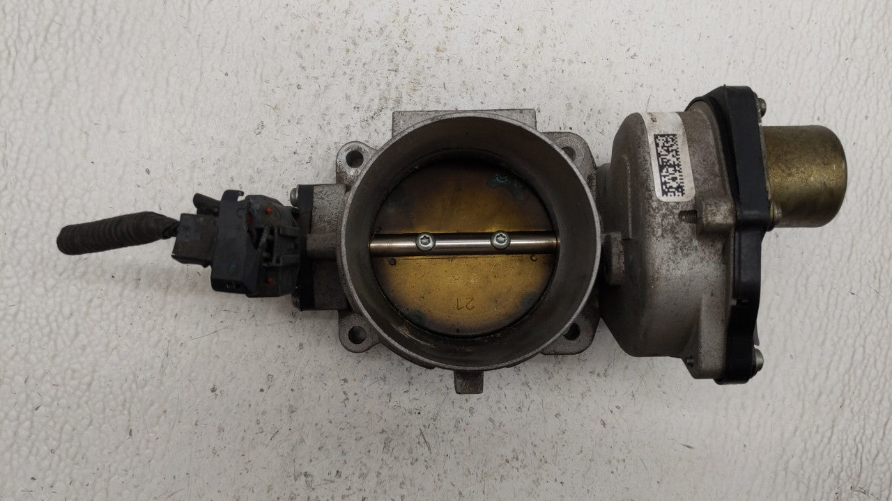 2011-2014 Lincoln Navigator Throttle Body P/N:8L3E-9F991-CA 8L3E-9F991-CB Fits Fits 2010 2011 2012 2013 2014 OEM Used Auto P