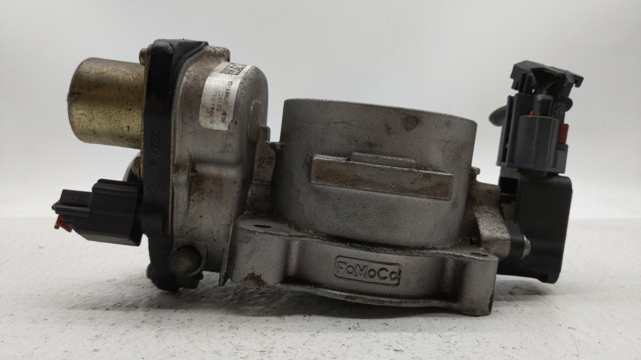 2011-2014 Lincoln Navigator Throttle Body P/N:8L3E-9F991-CA 8L3E-9F991-CB Fits Fits 2010 2011 2012 2013 2014 OEM Used Auto P