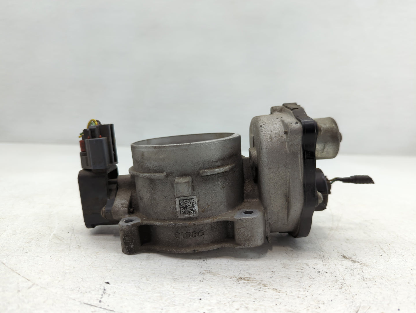2011-2014 Lincoln Navigator Throttle Body P/N:12339 C108Q 8L3E-9F991-CB Fits Fits 2010 2011 2012 2013 2014 OEM Used Auto Par