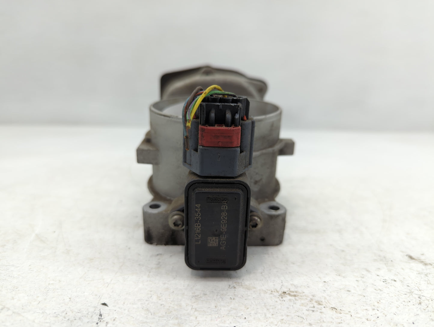 2011-2014 Lincoln Navigator Throttle Body P/N:12339 C108Q 8L3E-9F991-CB Fits Fits 2010 2011 2012 2013 2014 OEM Used Auto Par