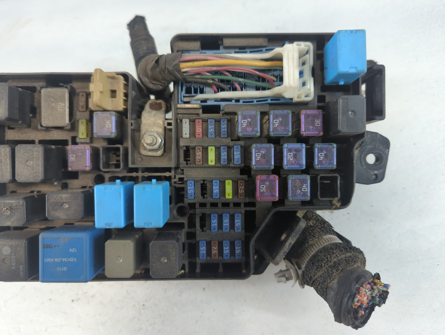 2013 Mazda 3 Fusebox Fuse Box Panel Relay Module P/N:BFD2 66761 Fits OEM Used Auto Parts - Oemusedautoparts1.com