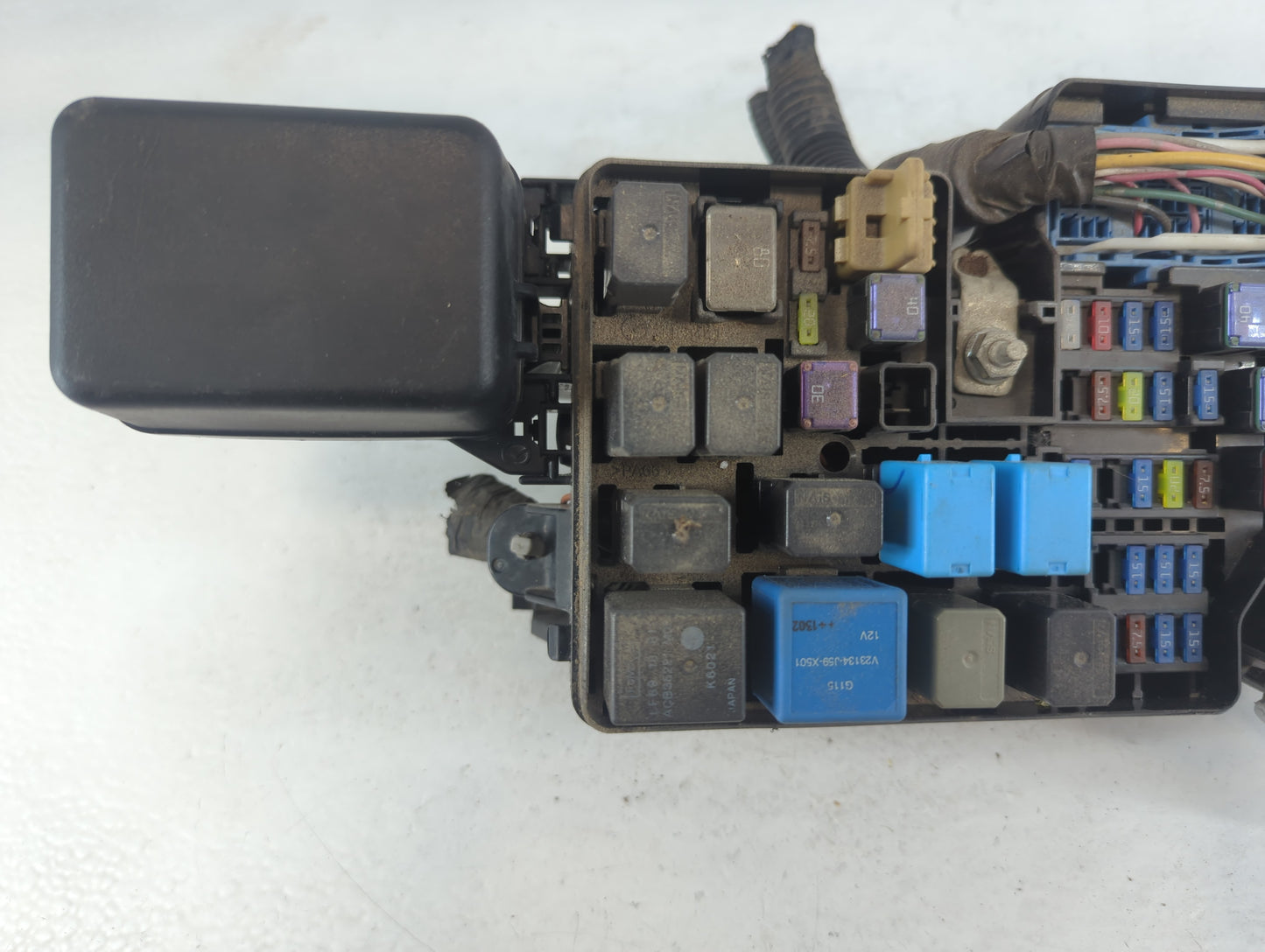 2013 Mazda 3 Fusebox Fuse Box Panel Relay Module P/N:BFD2 66761 Fits OEM Used Auto Parts - Oemusedautoparts1.com