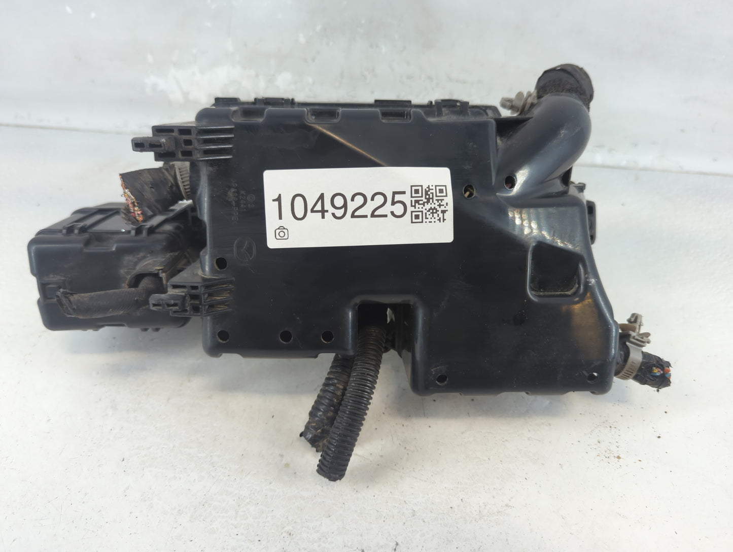 2013 Mazda 3 Fusebox Fuse Box Panel Relay Module P/N:BFD2 66761 Fits OEM Used Auto Parts - Oemusedautoparts1.com