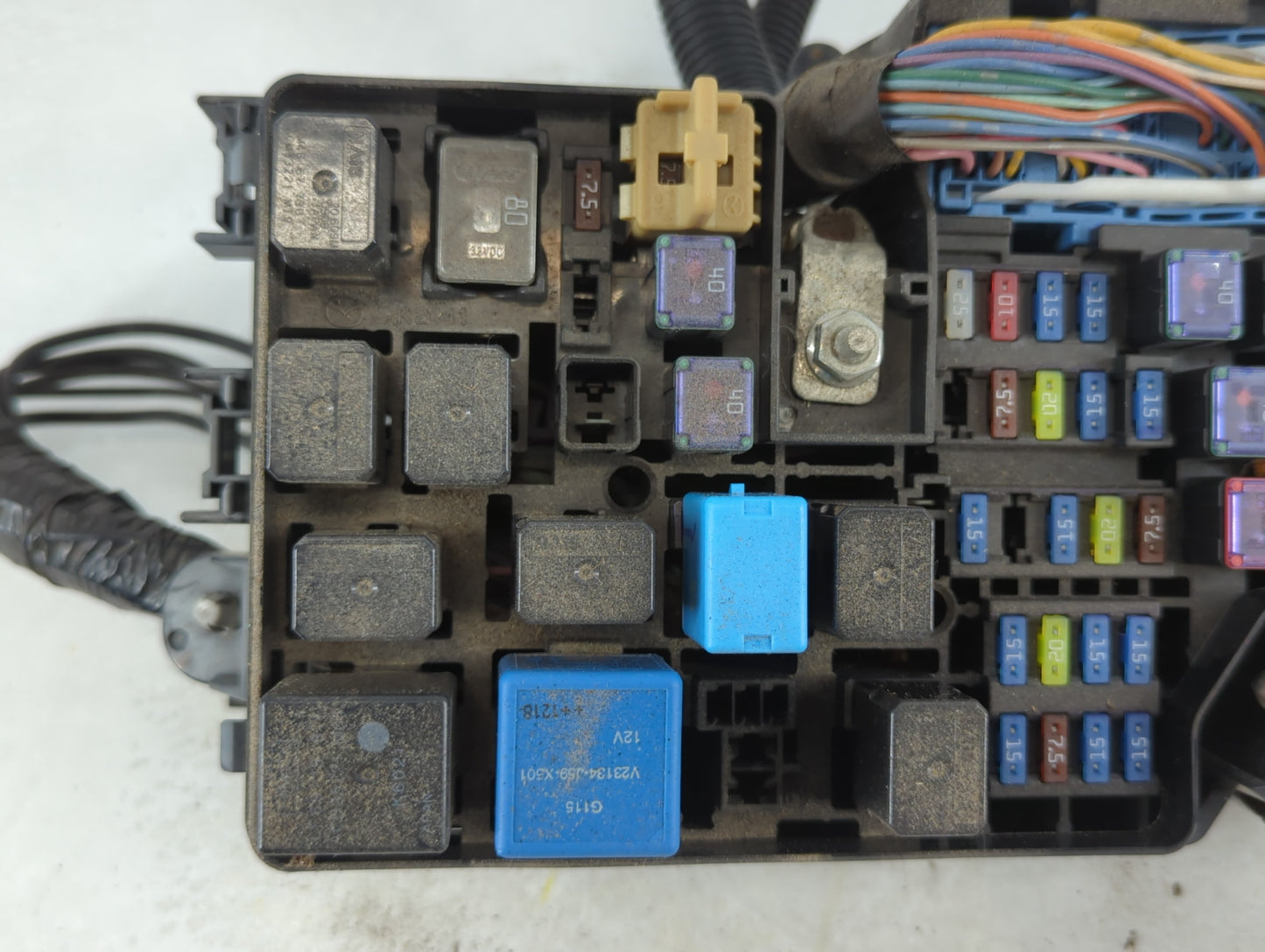 2013 Mazda 3 Fusebox Fuse Box Panel Relay Module P/N:BBM6-66761 Fits OEM Used Auto Parts - Oemusedautoparts1.com