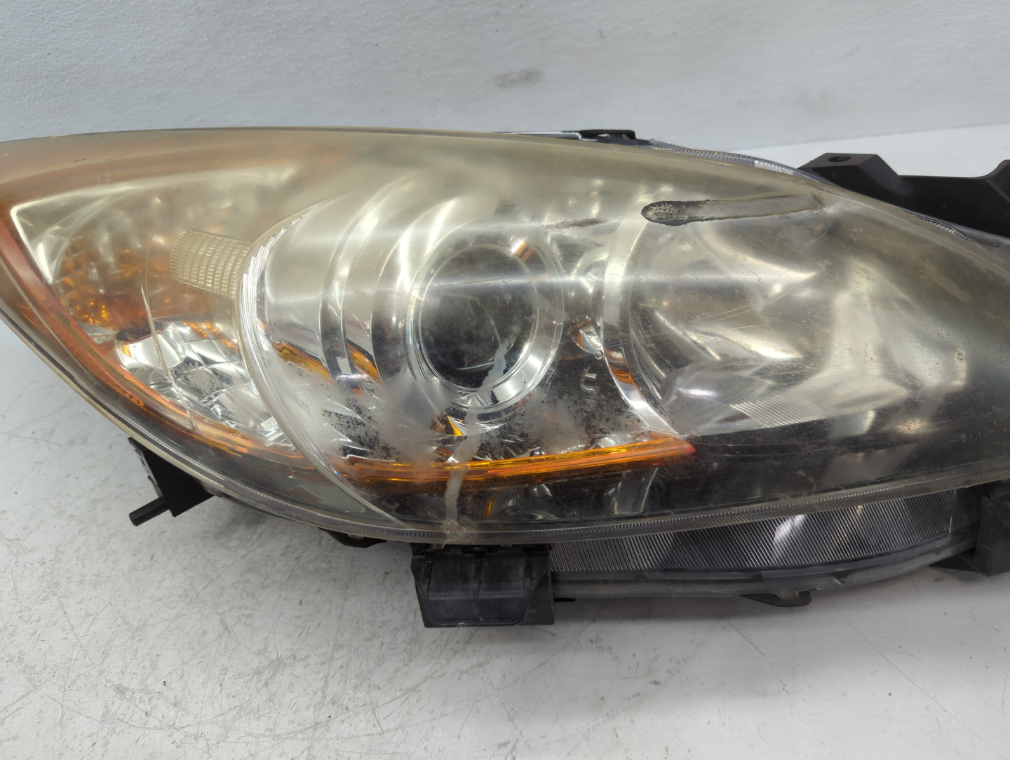 2010-2013 Mazda 3 Passenger Right Oem Head Light Headlight Lamp - Oemusedautoparts1.com
