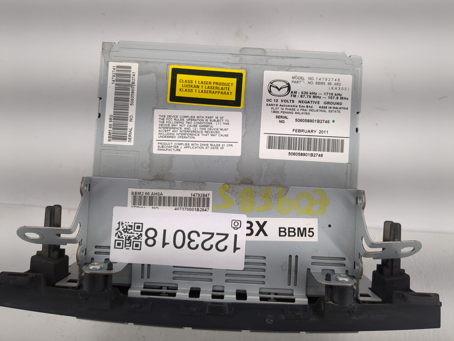 2011 Mazda 3 Radio AM FM Cd Player Receiver Replacement P/N:BBM5 66 AR0 Fits OEM Used Auto Parts - Oemusedautoparts1.com