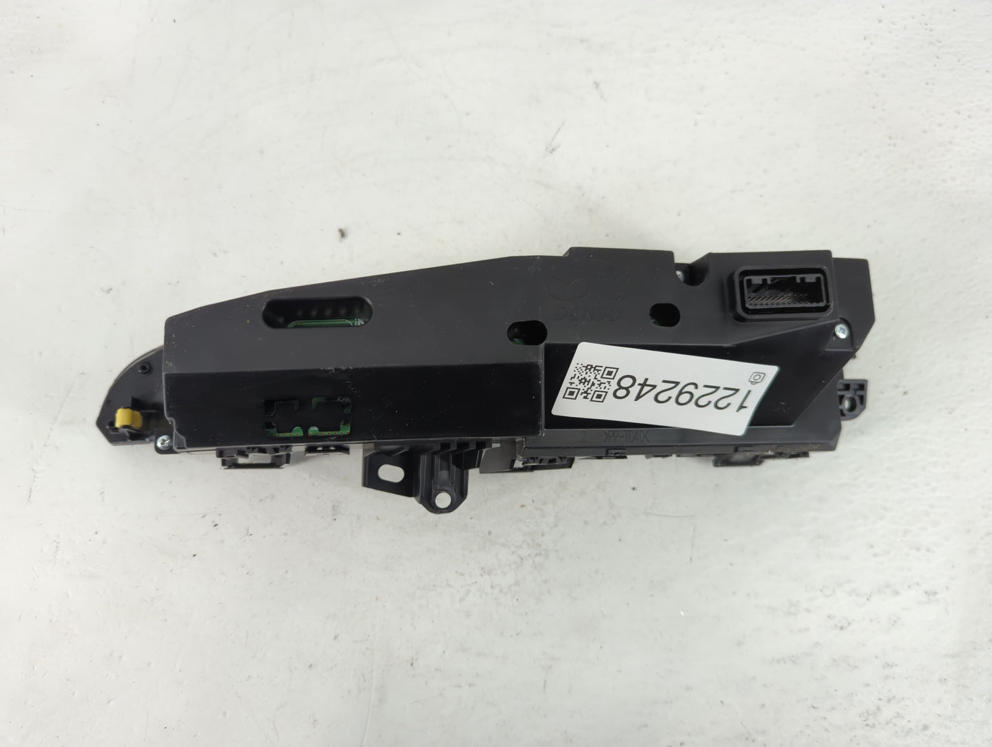 2013 Mazda 3 Information-gps-tv Control Module Bbm3 61 1j0 - Oemusedautoparts1.com