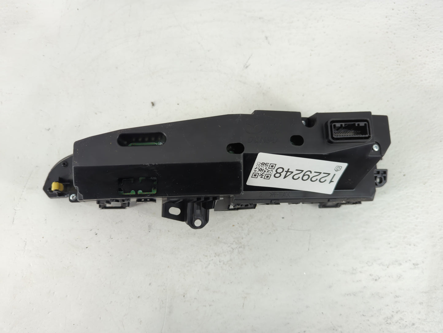 2013 Mazda 3 Information-gps-tv Control Module Bbm3 61 1j0 - Oemusedautoparts1.com