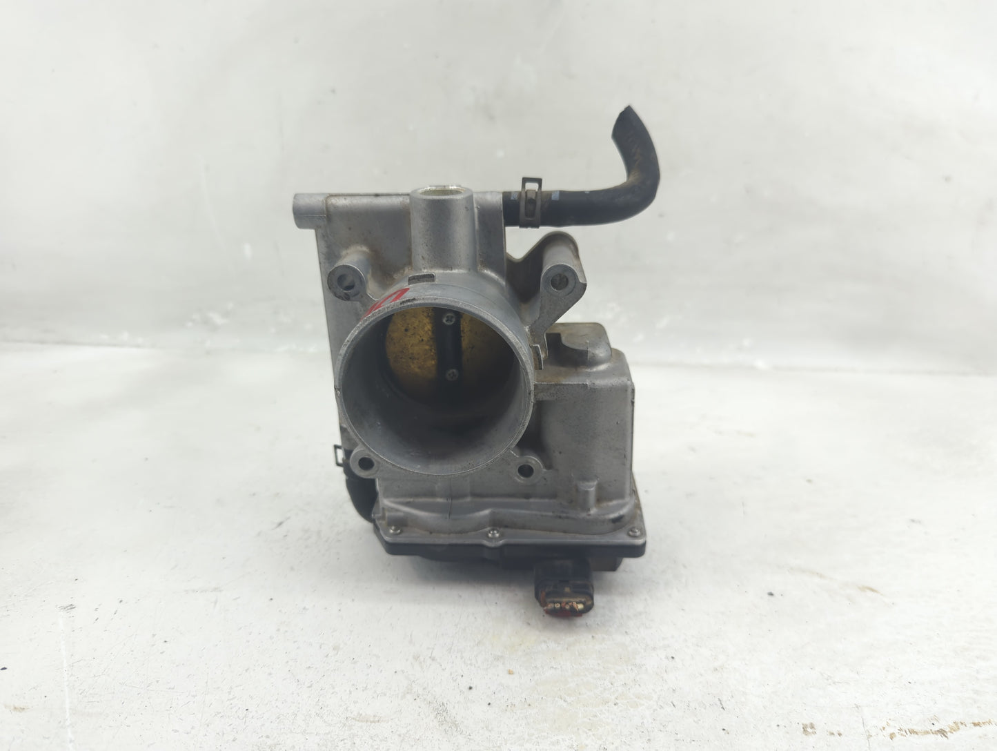 2006-2013 Mazda 3 Throttle Body P/N:L3R4 13 640 Fits Fits 2006 2007 2008 2009 2010 2011 2012 2013 OEM Used Auto Parts - Oemu