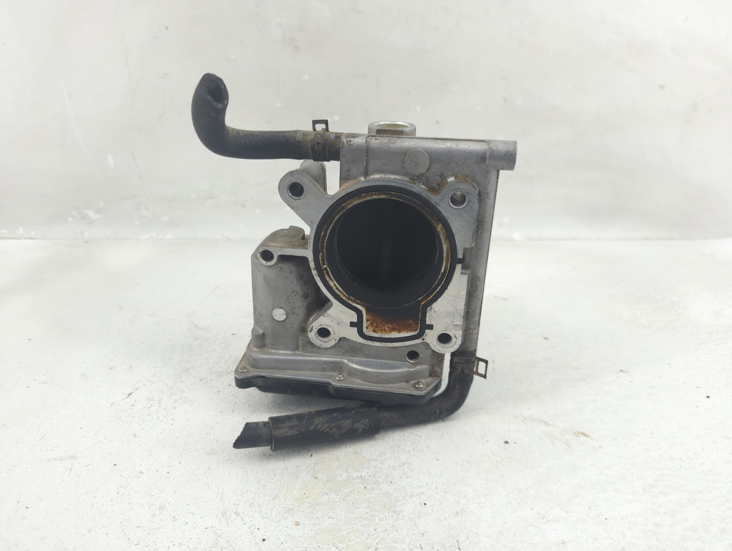 2006-2013 Mazda 3 Throttle Body P/N:L3R4 13 640 Fits Fits 2006 2007 2008 2009 2010 2011 2012 2013 OEM Used Auto Parts - Oemu