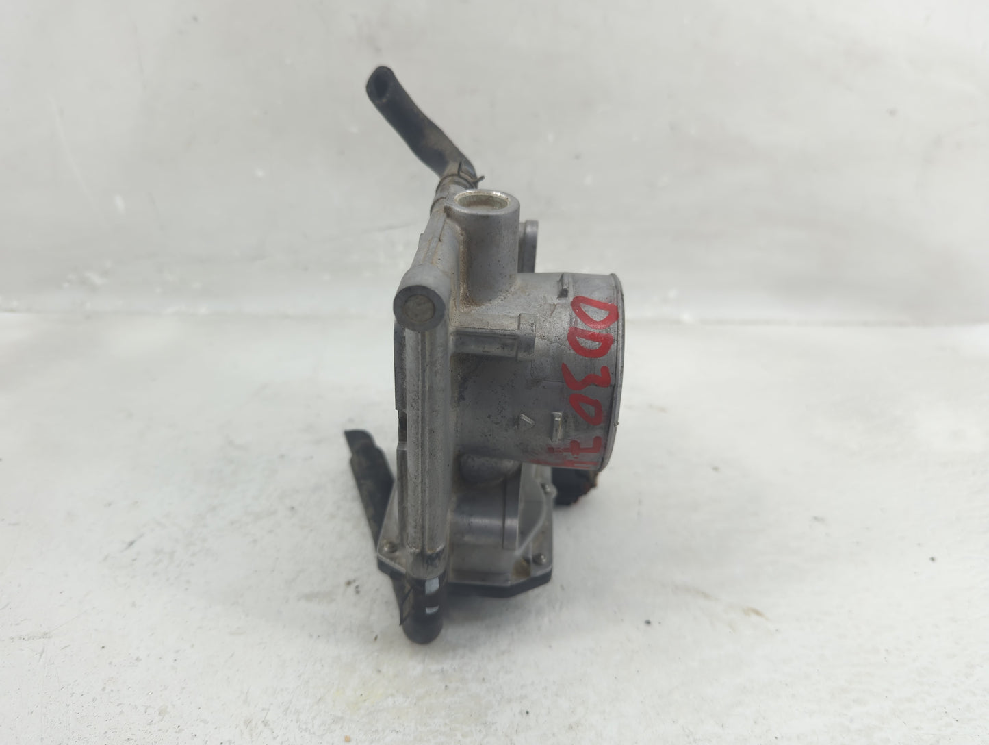 2006-2013 Mazda 3 Throttle Body P/N:L3R4 13 640 Fits Fits 2006 2007 2008 2009 2010 2011 2012 2013 OEM Used Auto Parts - Oemu