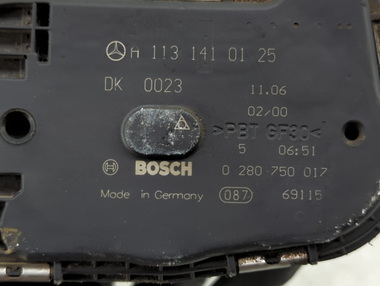 2012-2018 Mazda 3 Throttle Body P/N:0 280 750 017 A 113 141 01 25 Fits Fits 2012 2013 2014 2015 2016 2017 2018 OEM Used Auto