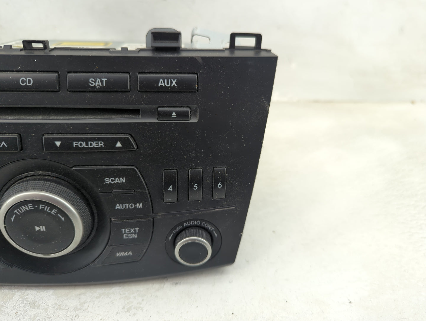 2012-2013 Mazda 3 Radio AM FM Cd Player Receiver Replacement P/N:BBM5 66 AR0 Fits Fits 2012 2013 OEM Used Auto Parts - Oemus