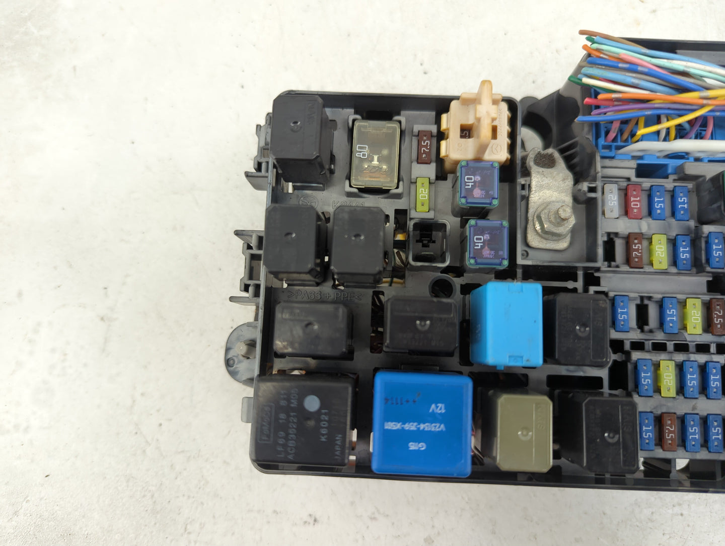 2013 Mazda 3 Fusebox Fuse Box Panel Relay Module Fits OEM Used Auto Parts - Oemusedautoparts1.com