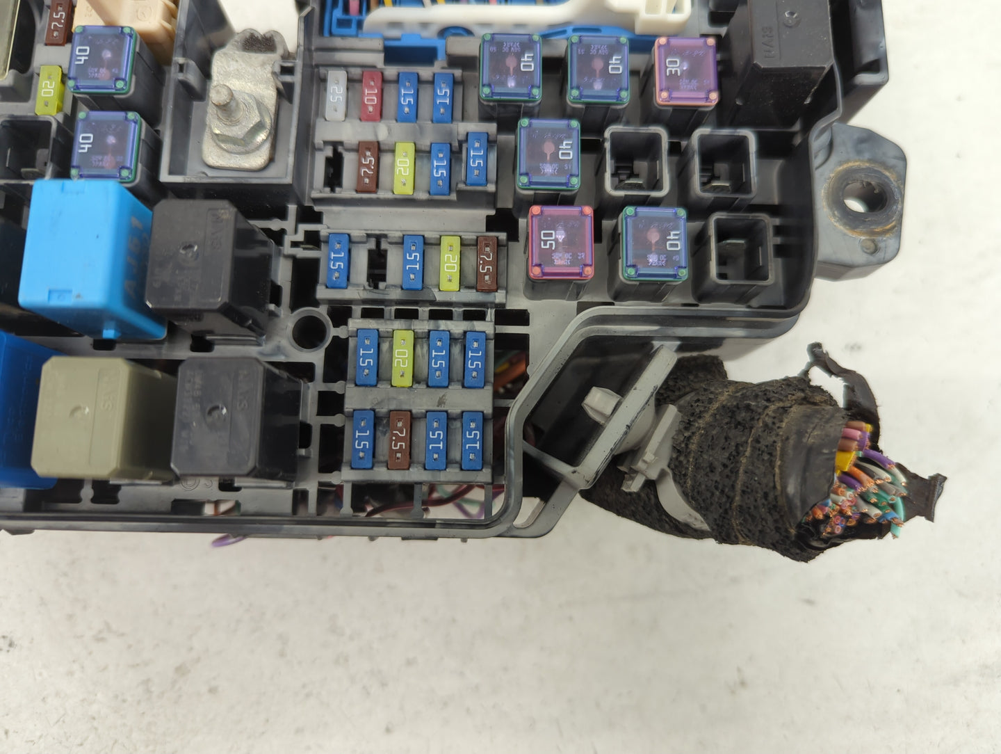 2013 Mazda 3 Fusebox Fuse Box Panel Relay Module Fits OEM Used Auto Parts - Oemusedautoparts1.com