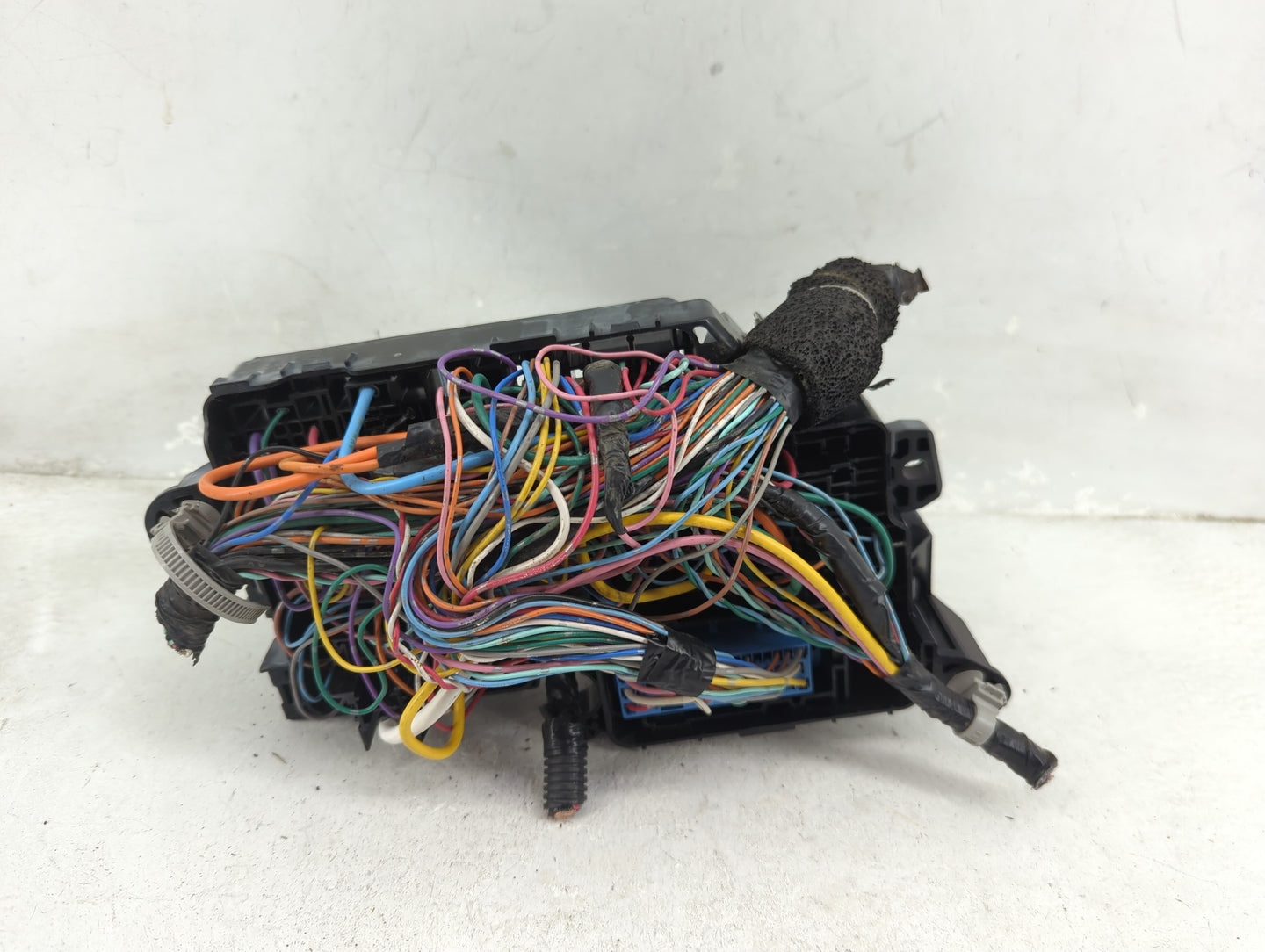 2013 Mazda 3 Fusebox Fuse Box Panel Relay Module Fits OEM Used Auto Parts - Oemusedautoparts1.com