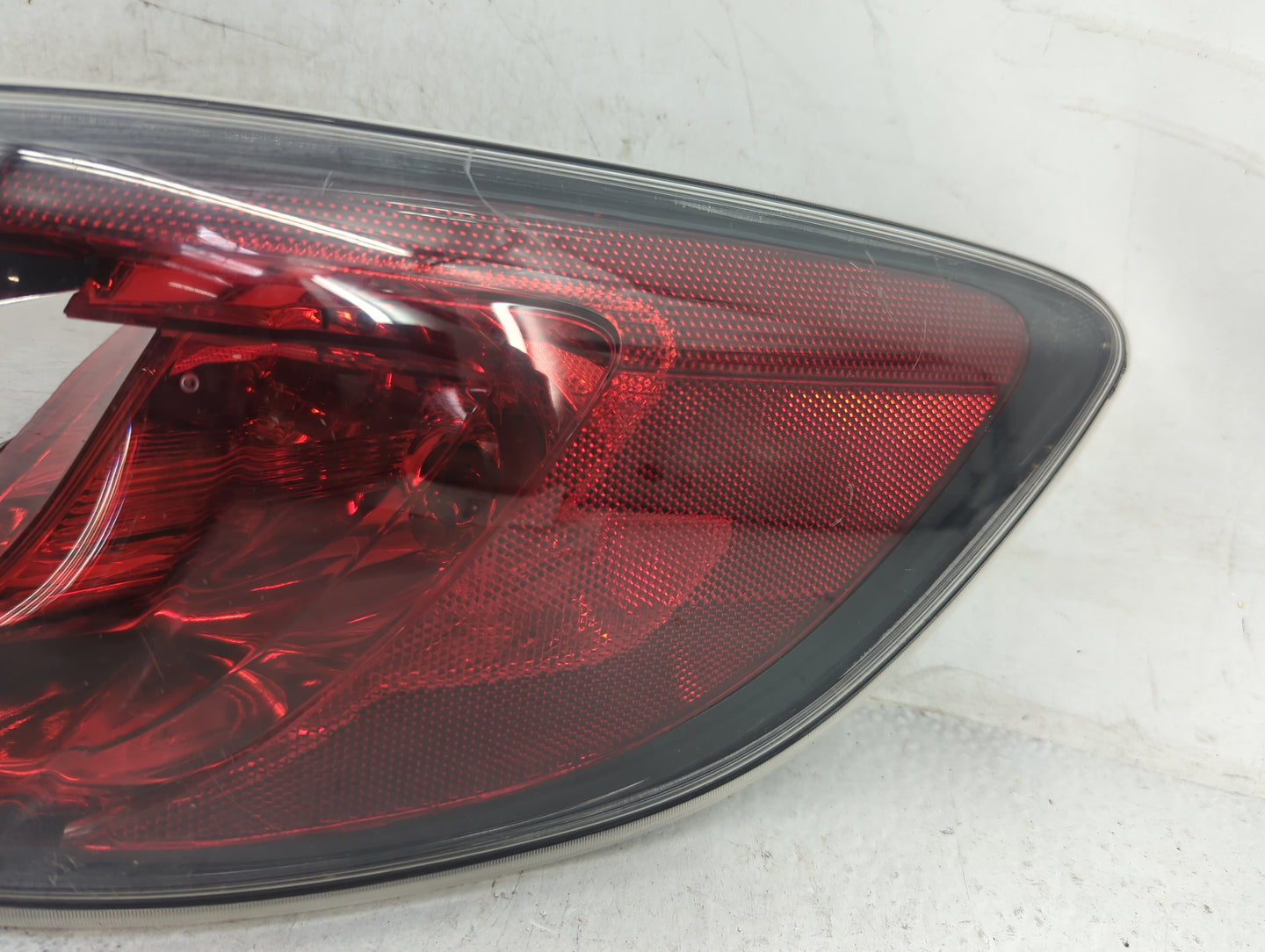 2010-2013 Mazda 3 Tail Light Assembly Passenger Right OEM P/N:K2442 BBM4 51 150 Fits Fits 2010 2011 2012 2013 OEM Used Auto 