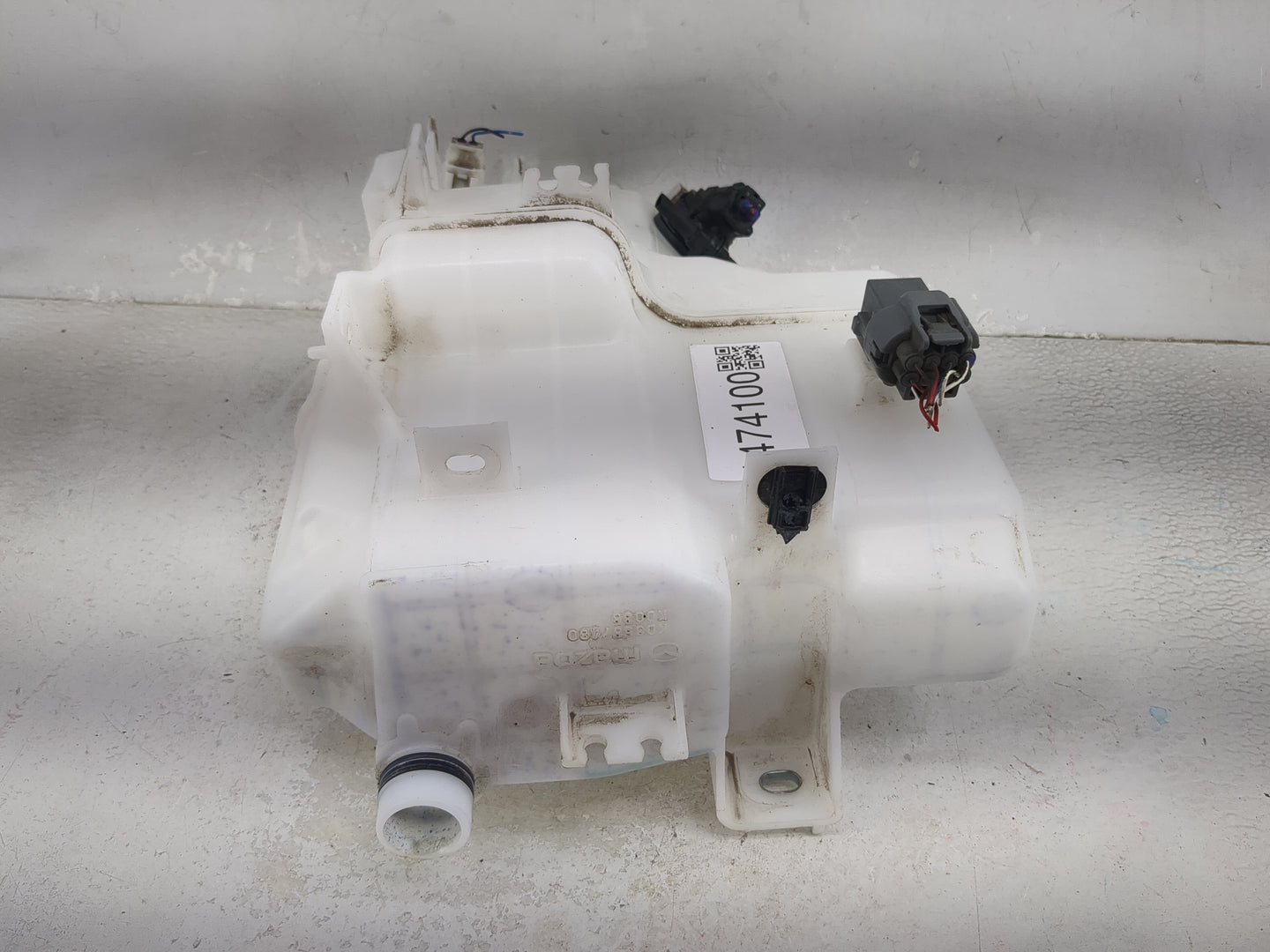 2013 Mazda 3 Windshield Washer Fluid Reservoir Bottle Oem 1474100 - Oemusedautoparts1.com