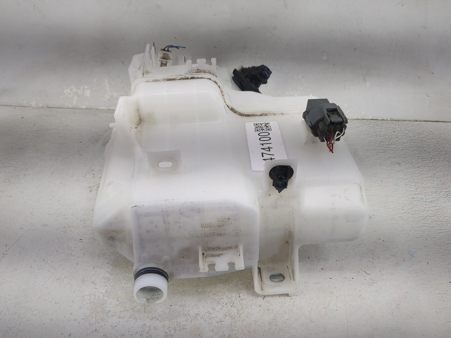 2013 Mazda 3 Windshield Washer Fluid Reservoir Bottle Oem 1474100 - Oemusedautoparts1.com