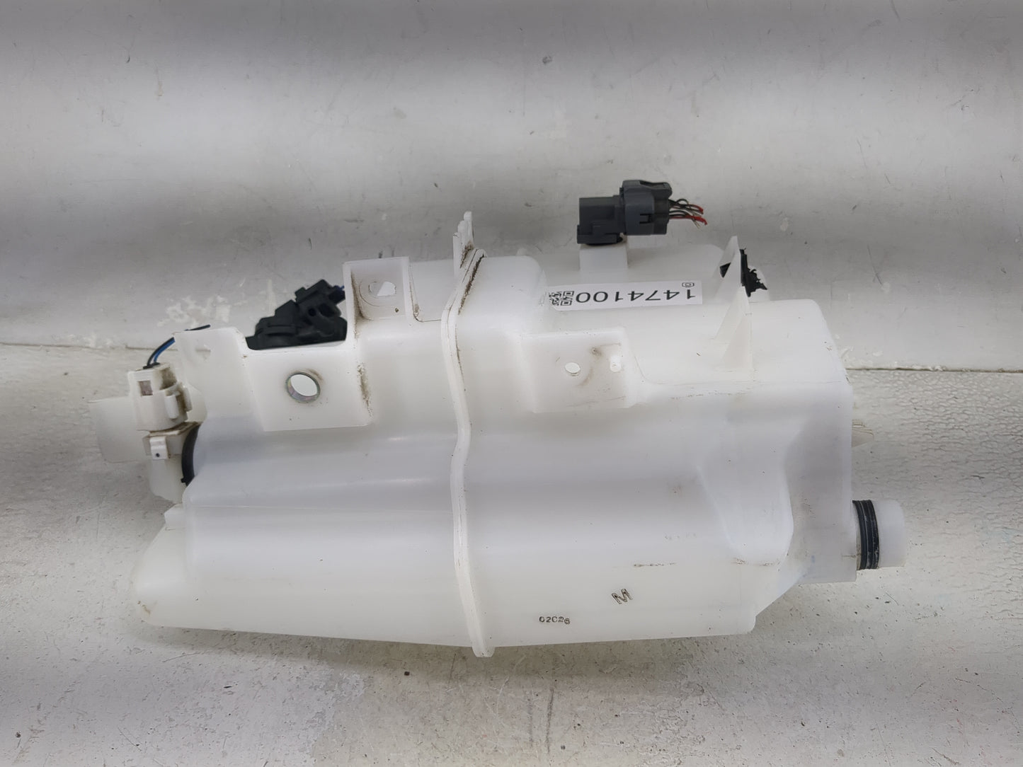 2013 Mazda 3 Windshield Washer Fluid Reservoir Bottle Oem 1474100 - Oemusedautoparts1.com