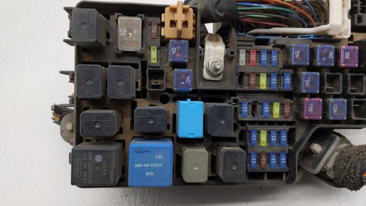 2013 Mazda 3 Fusebox Fuse Box Panel Relay Module P/N:BBM6-66761 BFD2-66761 Fits OEM Used Auto Parts - Oemusedautoparts1.com
