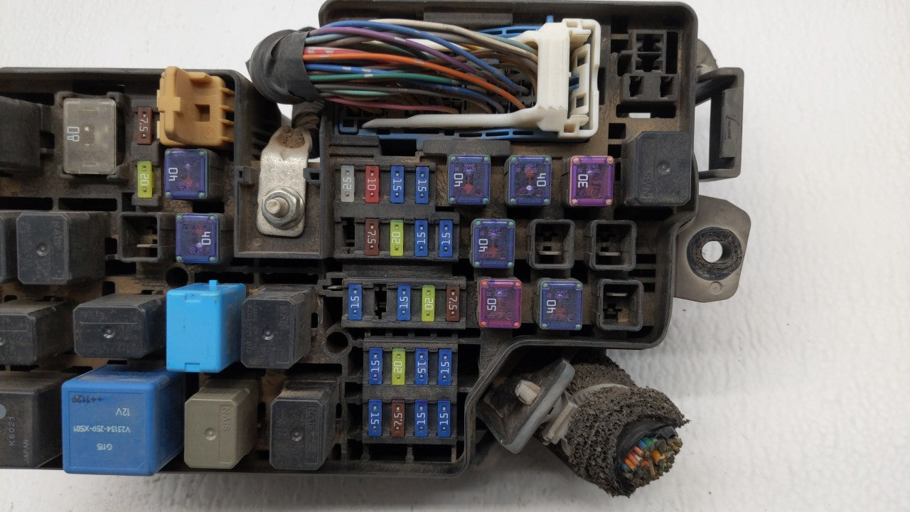 2013 Mazda 3 Fusebox Fuse Box Panel Relay Module P/N:BBM6-66761 BFD2-66761 Fits OEM Used Auto Parts - Oemusedautoparts1.com