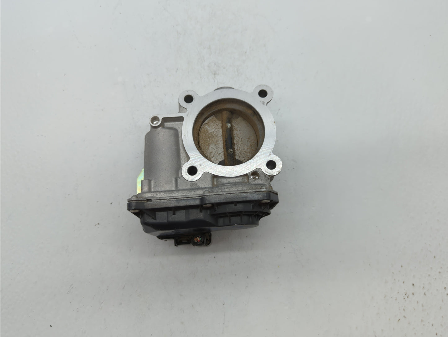 2012-2014 Mazda 3 Throttle Body P/N:PE01 13 640 A PE01 13 640 B, 152009S18 Fits Fits 2012 2013 2014 OEM Used Auto Parts - Oe