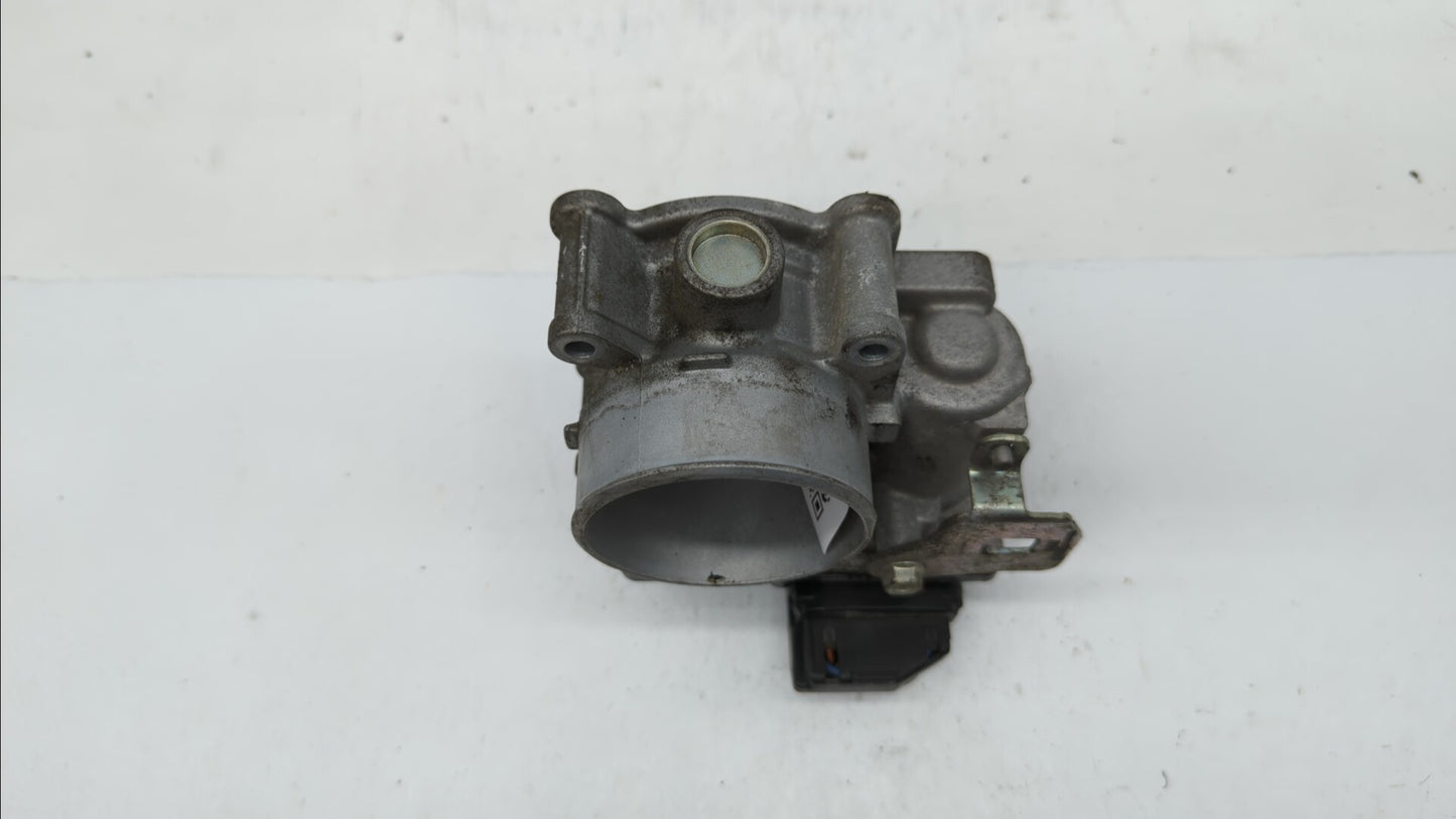 2012-2014 Mazda 3 Throttle Body P/N:PE01 13 640 A PE01 13 640 B, 152009S18 Fits Fits 2012 2013 2014 OEM Used Auto Parts - Oe