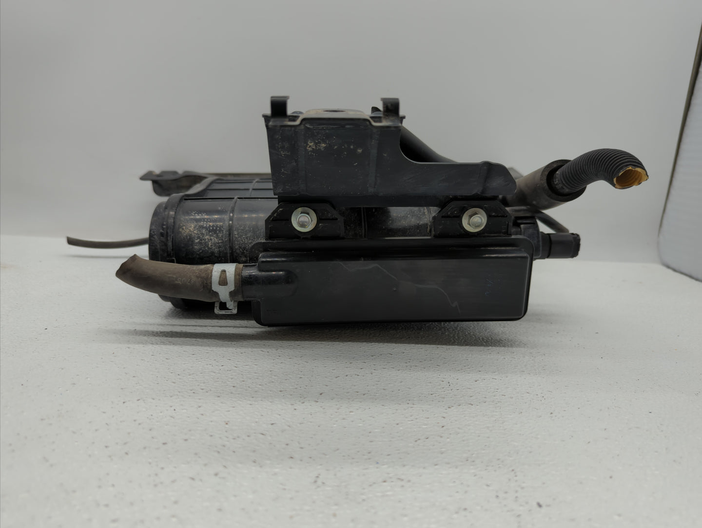 2013 Mazda 3 Fuel Vapor Charcoal Canister - Oemusedautoparts1.com