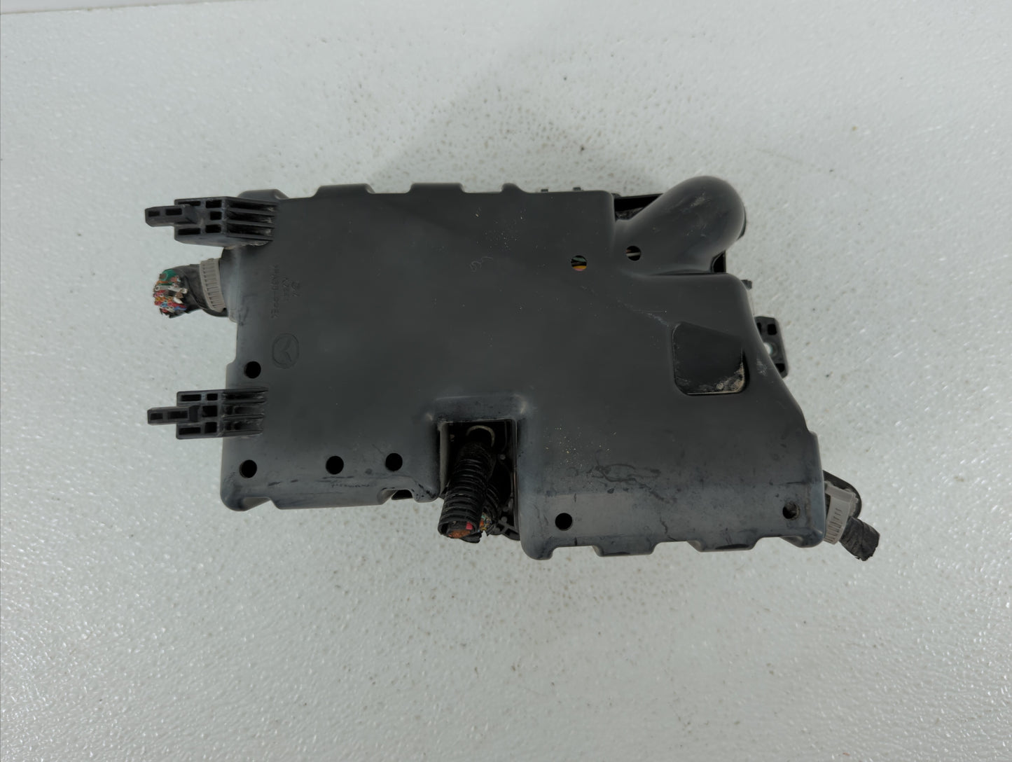 2013 Mazda 3 Fusebox Fuse Box Panel Relay Module P/N:BBM6-66761 BFD2-66761 Fits OEM Used Auto Parts - Oemusedautoparts1.com