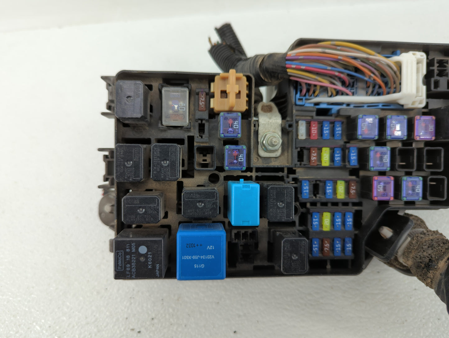 2013 Mazda 3 Fusebox Fuse Box Panel Relay Module P/N:BBM6-66761 BFD2-66761 Fits OEM Used Auto Parts - Oemusedautoparts1.com