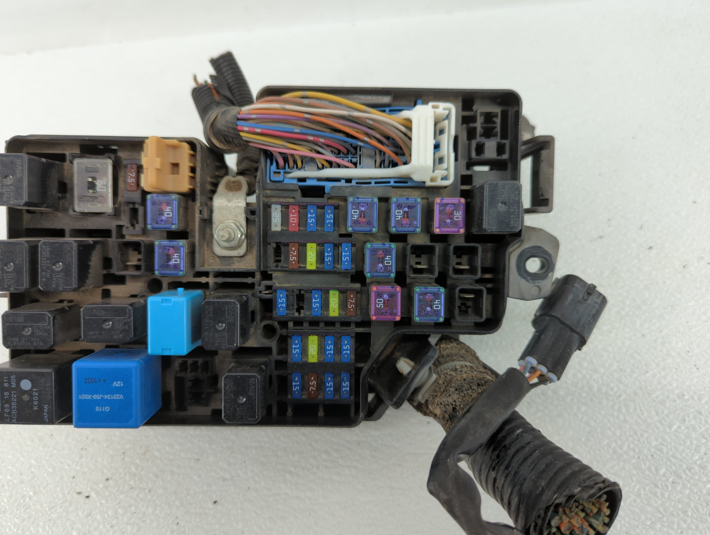 2013 Mazda 3 Fusebox Fuse Box Panel Relay Module P/N:BBM6-66761 BFD2-66761 Fits OEM Used Auto Parts - Oemusedautoparts1.com