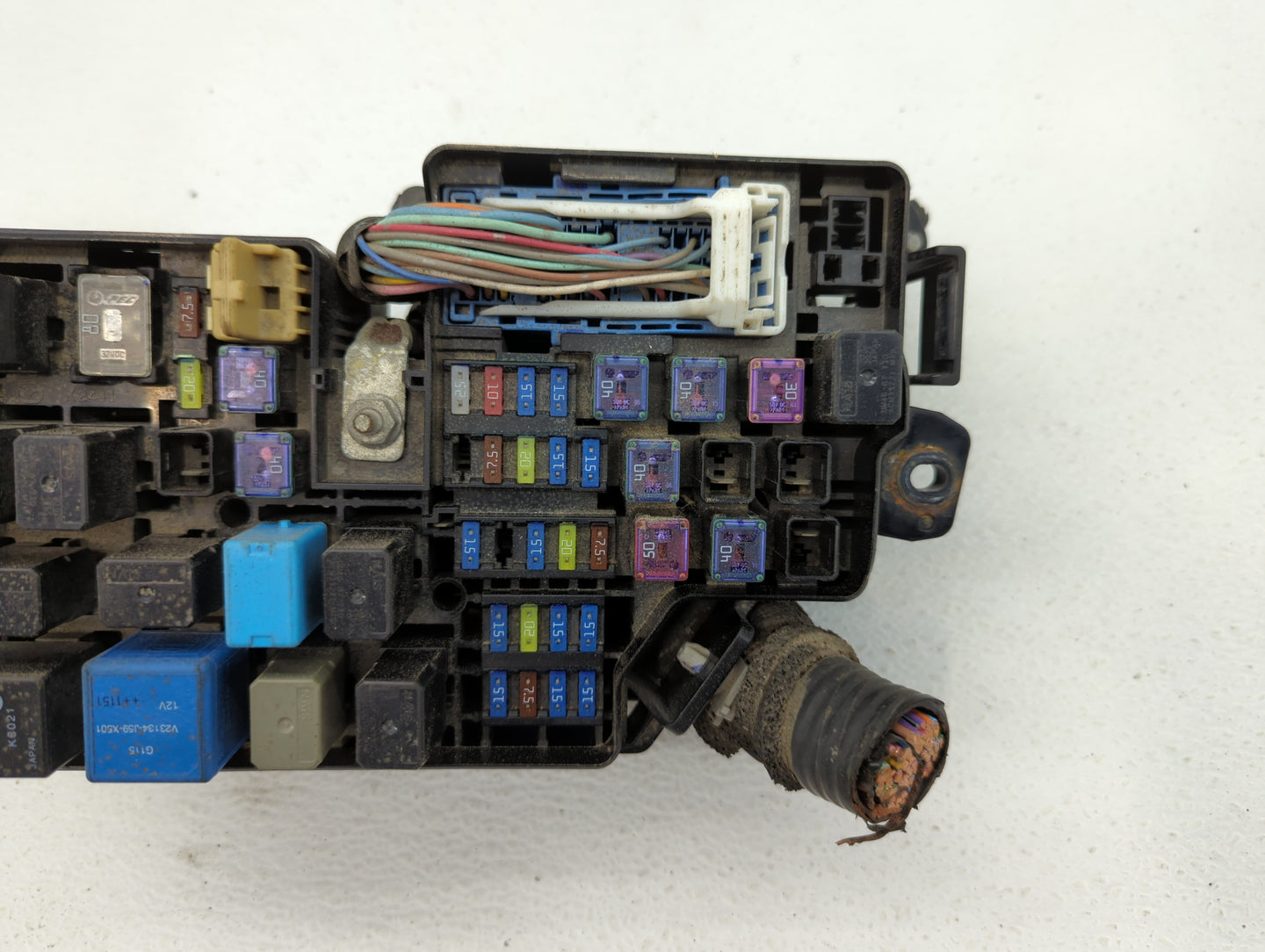 2011-2013 Mazda 3 Fusebox Fuse Box Relay Module Tipm - Oemusedautoparts1.com