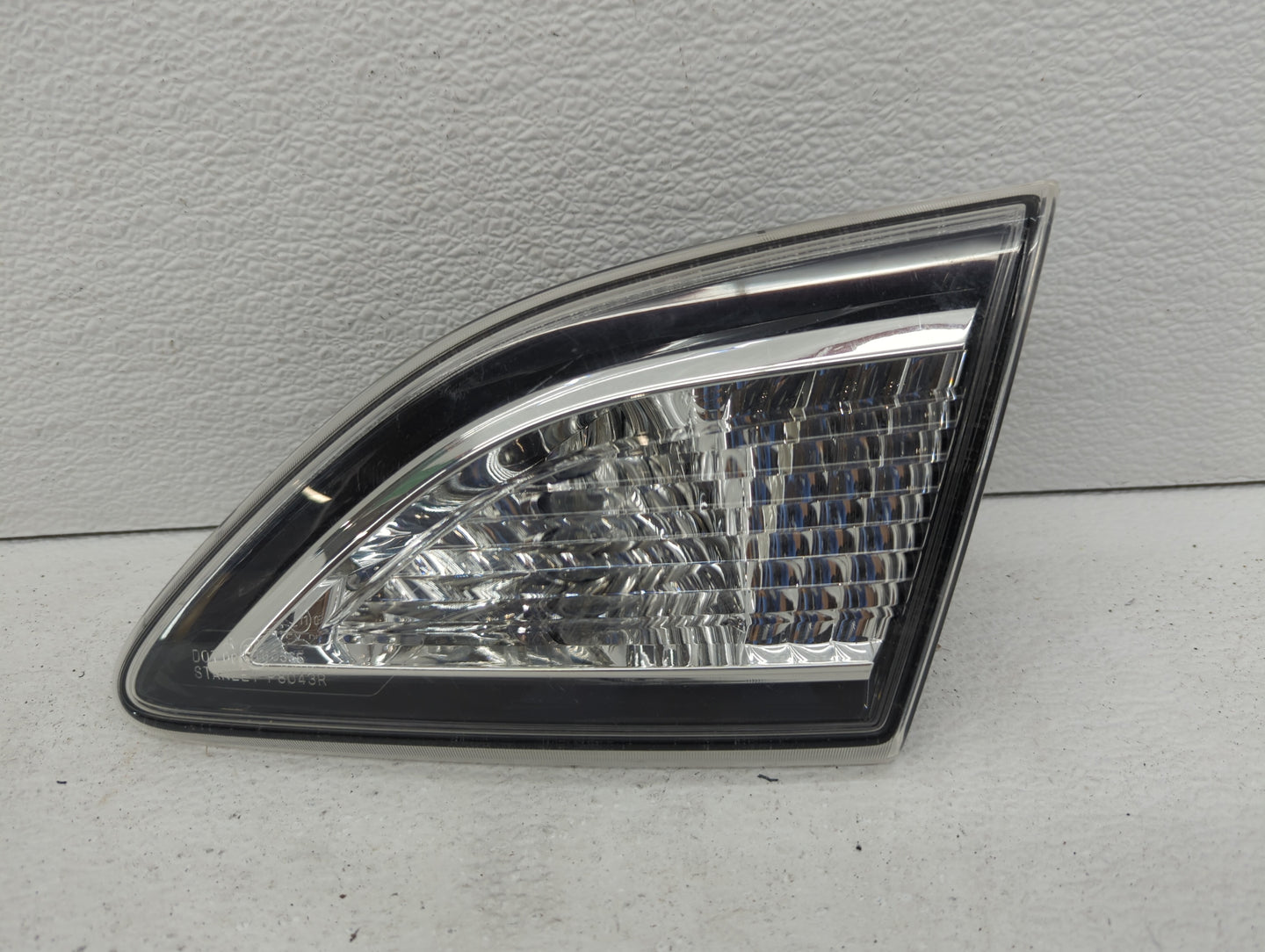 2010-2013 Mazda 3 Tail Light Assembly Passenger Right OEM P/N:P8043 BBM4 51 3F0 Fits Fits 2010 2011 2012 2013 OEM Used Auto 
