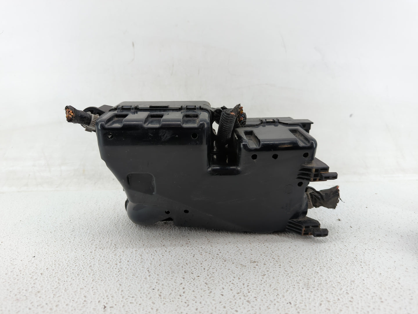 2013 Mazda 3 Fusebox Fuse Box Panel Relay Module P/N:BBM6-66761 Fits OEM Used Auto Parts - Oemusedautoparts1.com