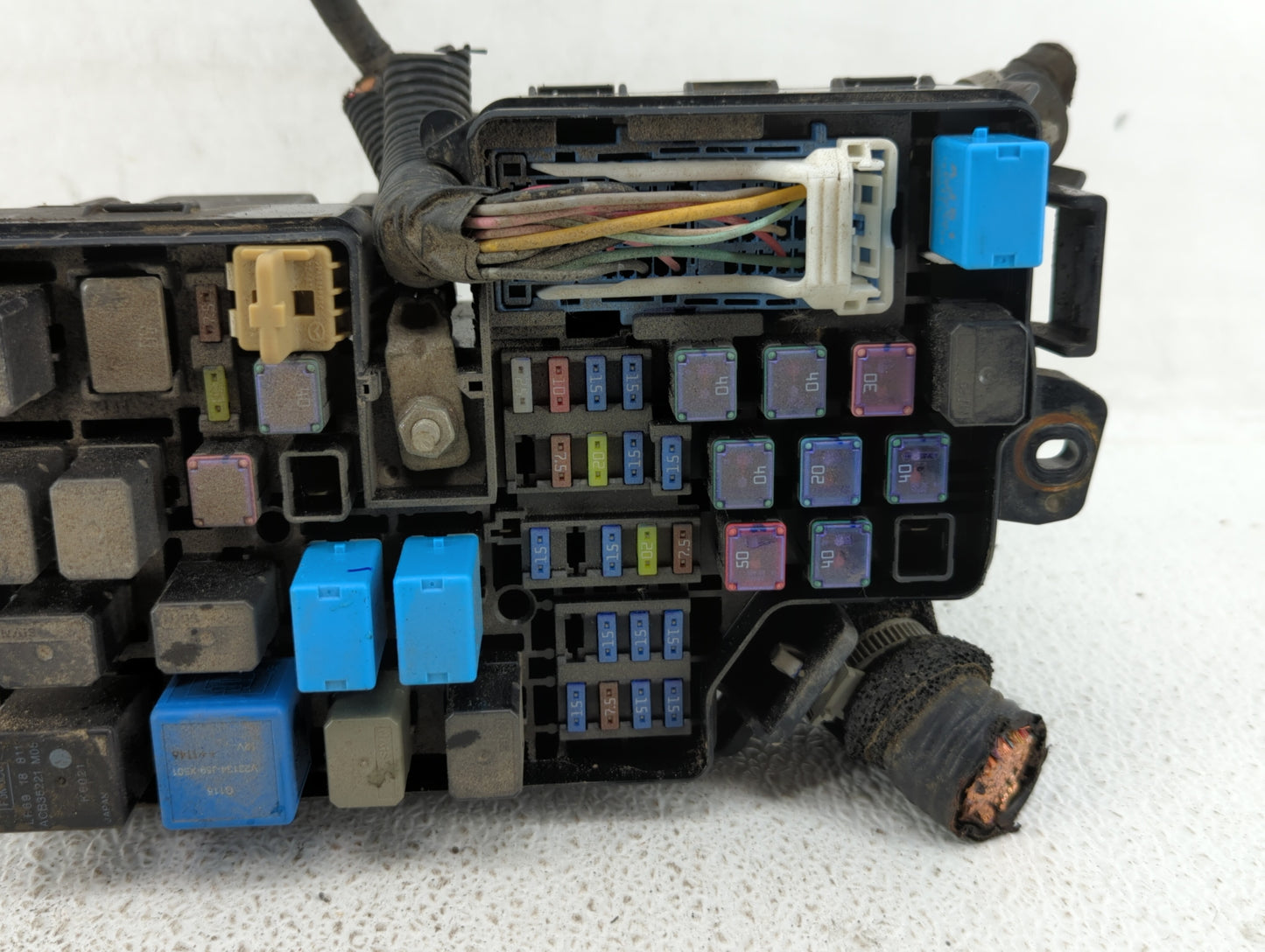 2013 Mazda 3 Fusebox Fuse Box Panel Relay Module P/N:K2441 Fits OEM Used Auto Parts - Oemusedautoparts1.com