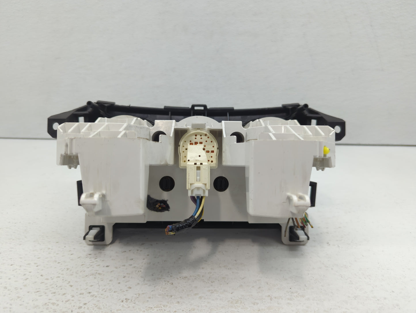 2012-2013 Mazda 3 Climate Control Module Temperature AC/Heater Replacement P/N:BGV5 Fits Fits 2012 2013 OEM Used Auto Parts 