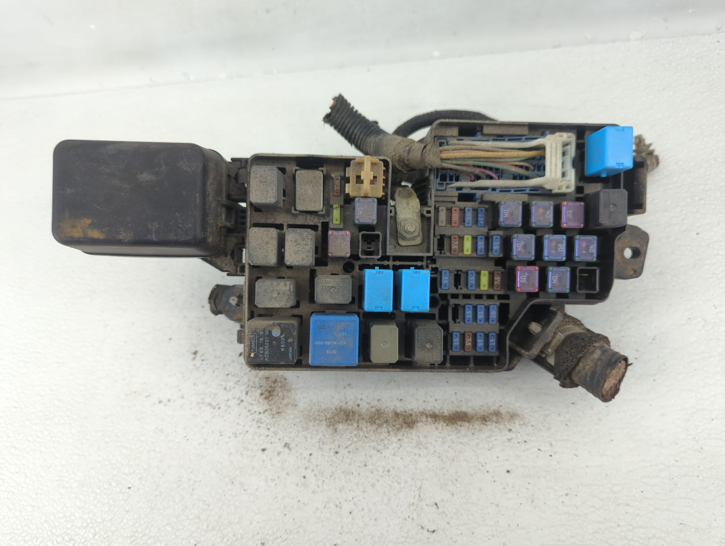 2013-2013 Mazda 3 Chassis Control Module Ccm Bcm Body Control K2441 - Oemusedautoparts1.com