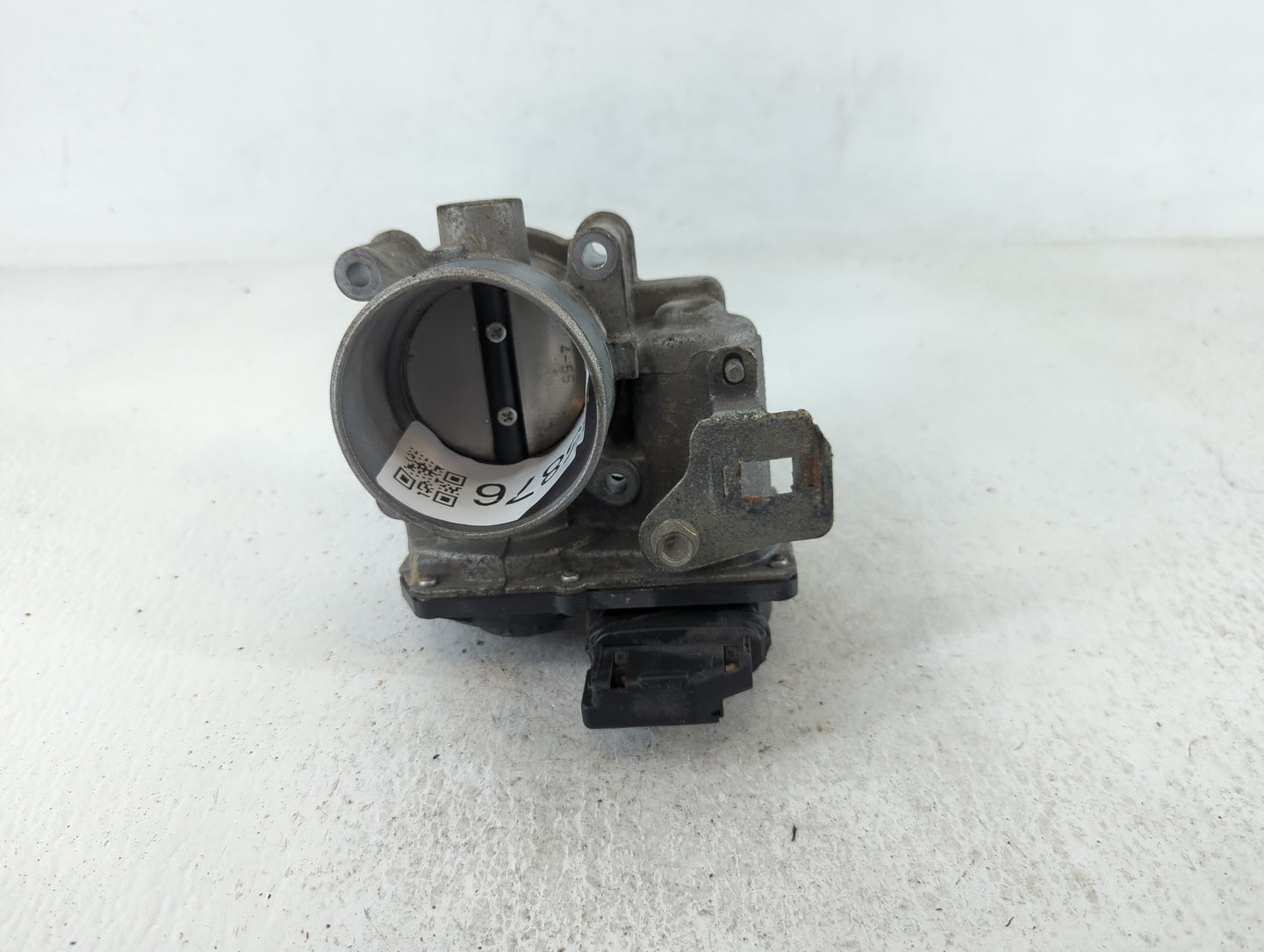 2012-2018 Mazda 3 Throttle Body P/N:C1669 4Q11 13 640 A Fits Fits 2012 2013 2014 2015 2016 2017 2018 OEM Used Auto Parts - O