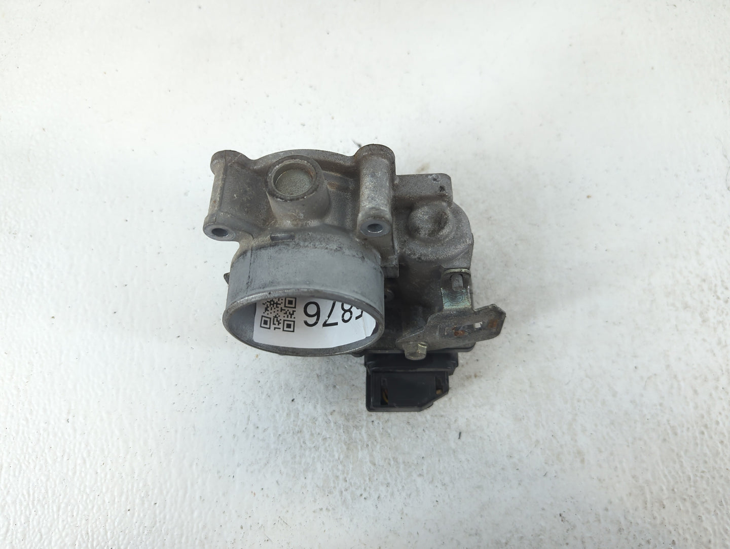 2012-2018 Mazda 3 Throttle Body P/N:C1669 4Q11 13 640 A Fits Fits 2012 2013 2014 2015 2016 2017 2018 OEM Used Auto Parts - O