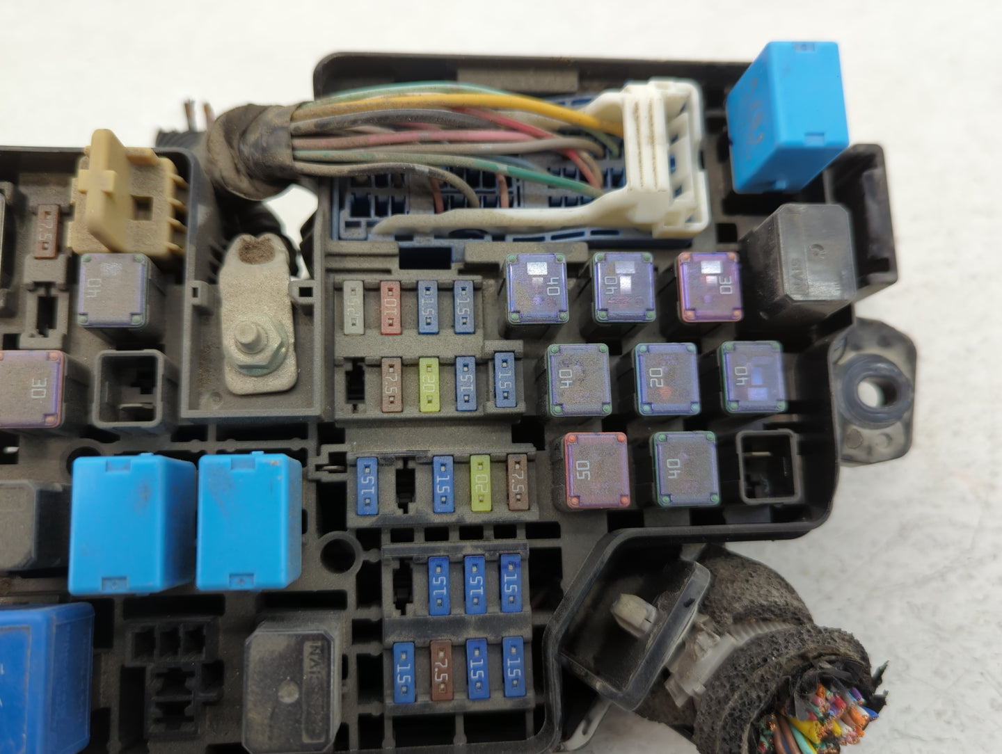 2010-2013 Mazda 3 Fusebox Fuse Box Relay Module Tipm Pa66+ppe|k2441 - Oemusedautoparts1.com